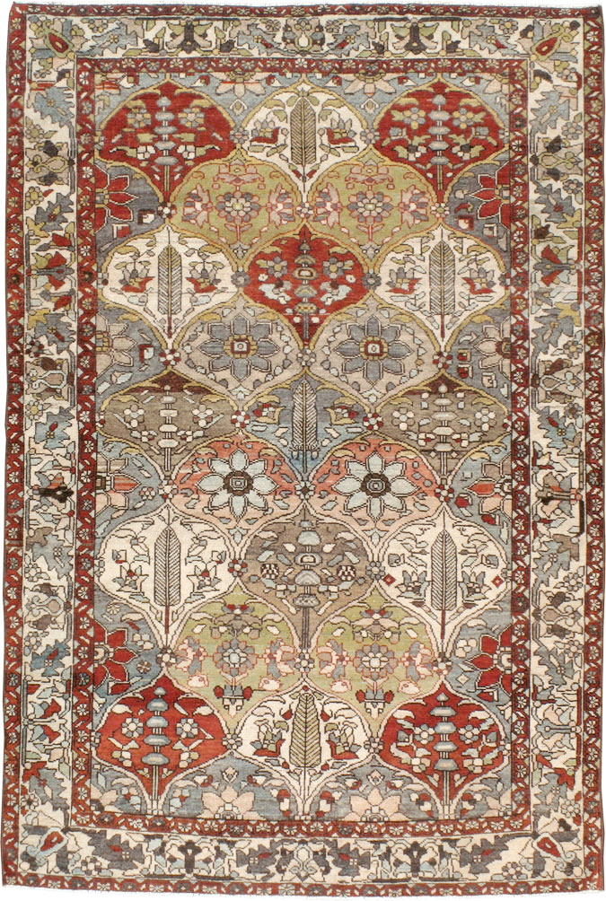 Antique Persian Bakhtiari Rug, No.20702 - Galerie Shabab