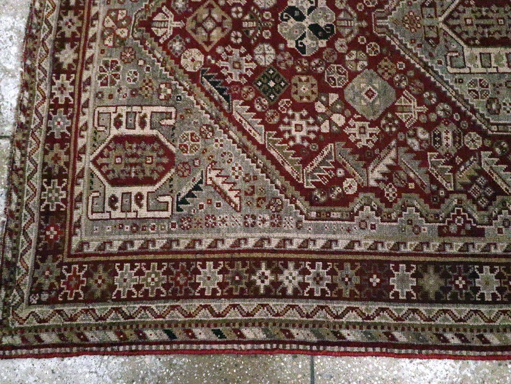 Antique Persian Qashqai Rug, No.20704 - Galerie Shabab