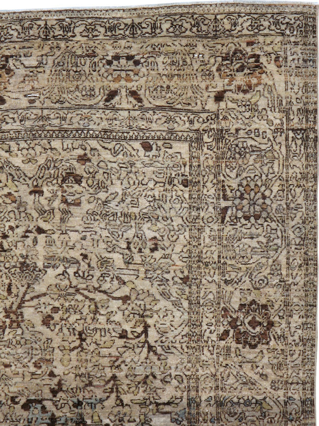 Antique Persian Isfahan Rug, No.20707 - Galerie Shabab