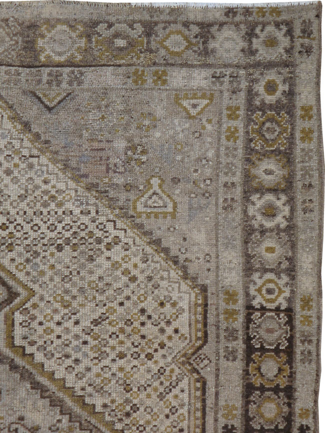 Antique Kurdish Rug, No.20710 - Galerie Shabab