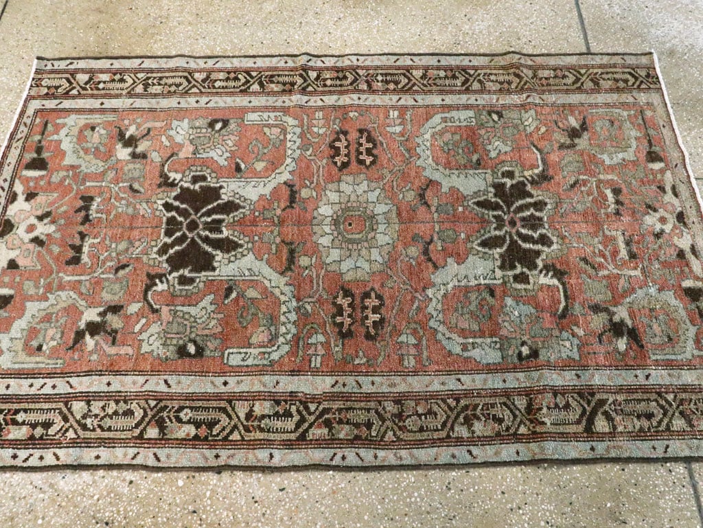 Antique Persian Malayer Rug Throw Rug, No.20716 - Galerie Shabab