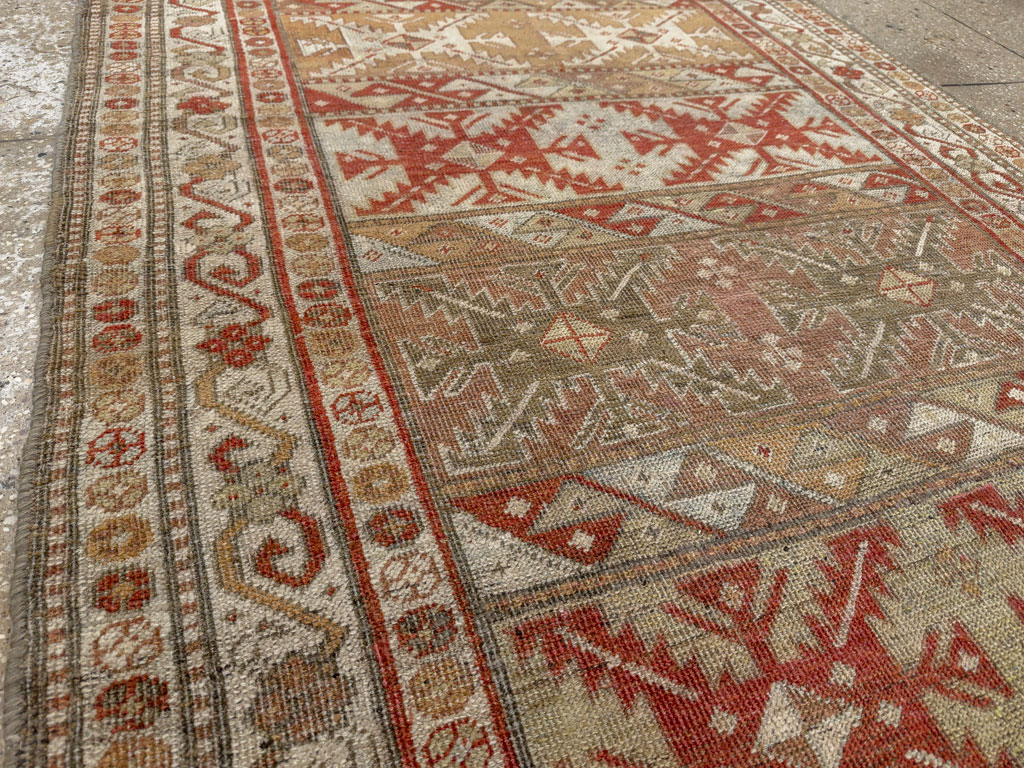 Antique Persian Bidjar Rug, No.20762 - Galerie Shabab