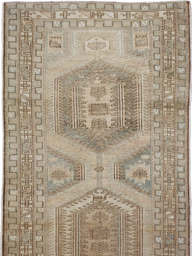 Vintage Persian Heriz Runner, No.20766 - Galerie Shabab