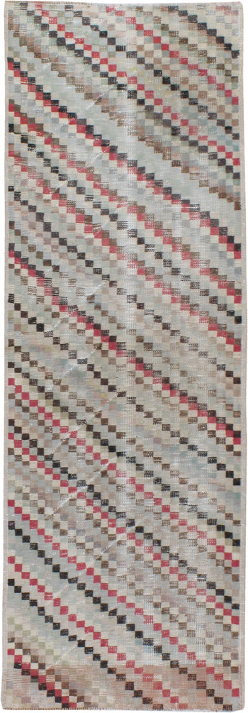 Vintage Anatolian Distressed Rug, No.20807 - Galerie Shabab