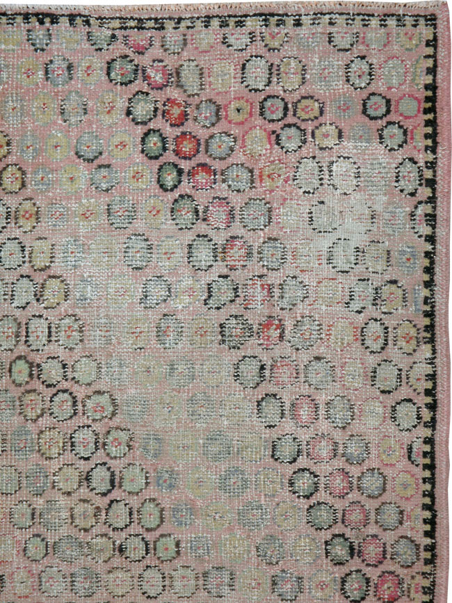 Vintage Turkish Anatolian Distressed Rug, No.20812 - Galerie Shabab