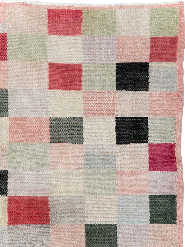 Vintage Turkish Art Deco Accent Carpet, No.20813 - Galerie Shabab