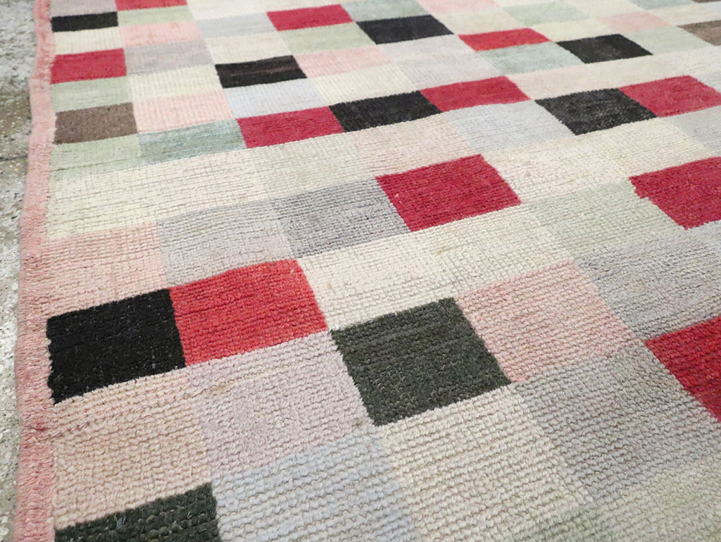 Vintage Turkish Art Deco Accent Carpet, No.20813 - Galerie Shabab