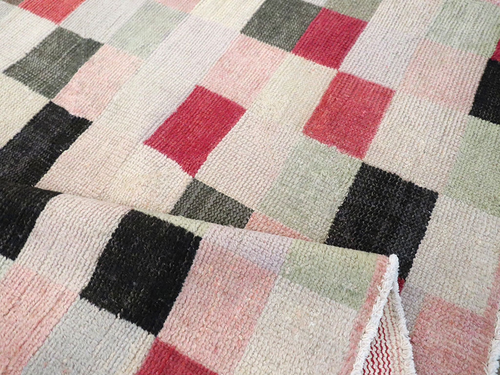 Vintage Turkish Art Deco Accent Carpet, No.20813 - Galerie Shabab