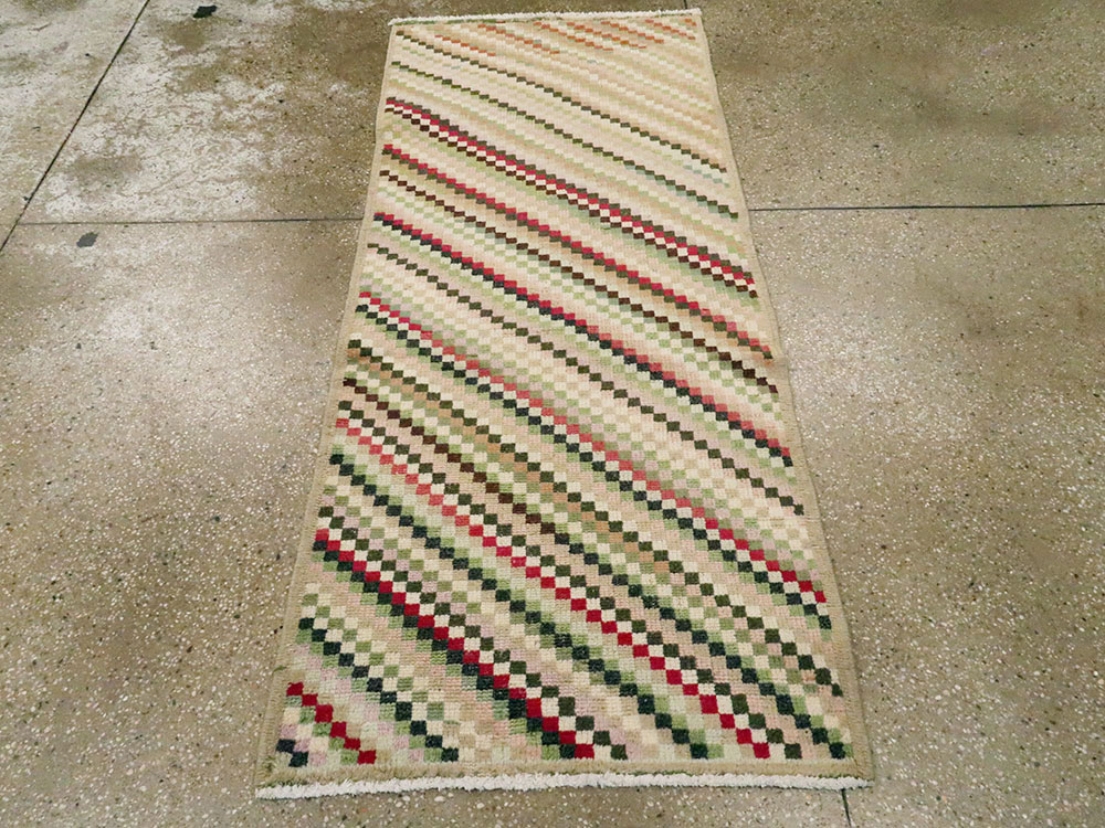 Vintage Turkish Anatolian Rug, No.20820 - Galerie Shabab