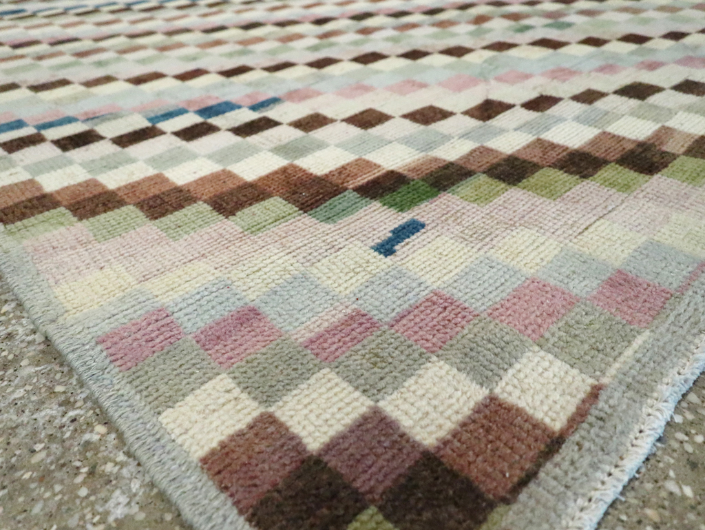Vintage Turkish Anatolian Distressed Rug, No.20830 - Galerie Shabab