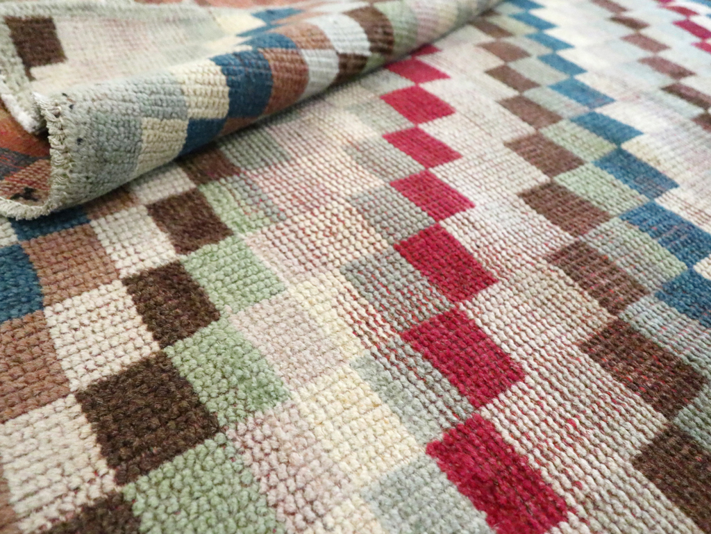 Vintage Turkish Anatolian Distressed Rug, No.20830 - Galerie Shabab