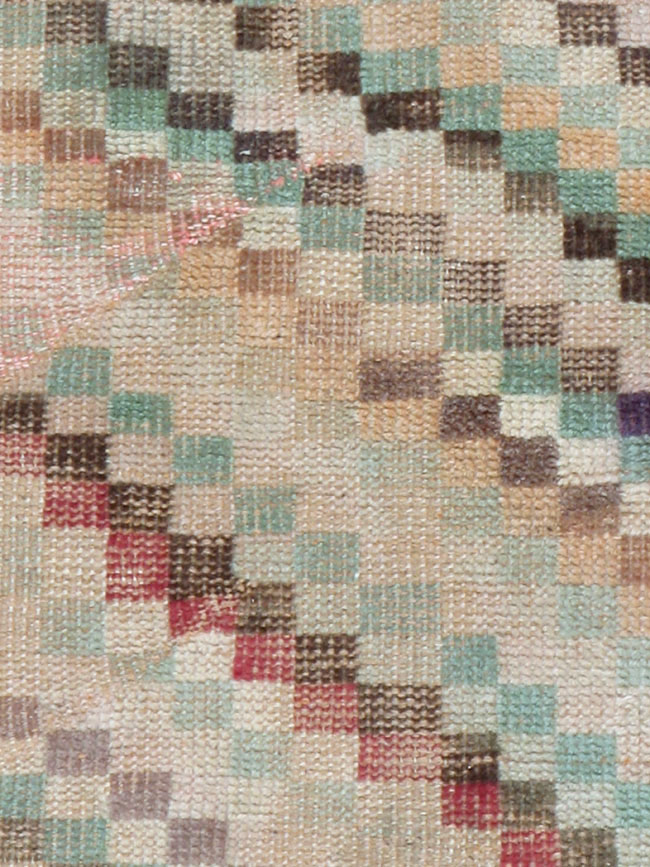 Vintage Turkish Anatolian Distressed Rug, No.20839 - Galerie Shabab