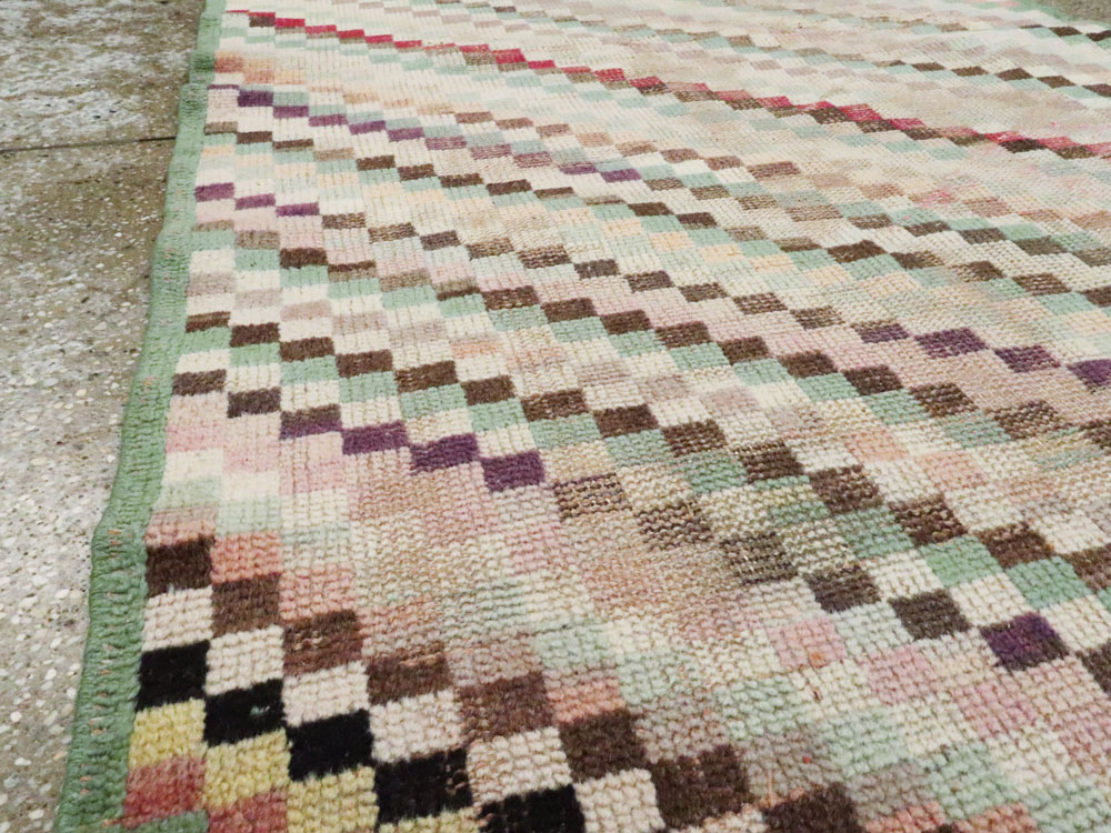 Vintage Turkish Anatolian Distressed Rug, No.20839 - Galerie Shabab