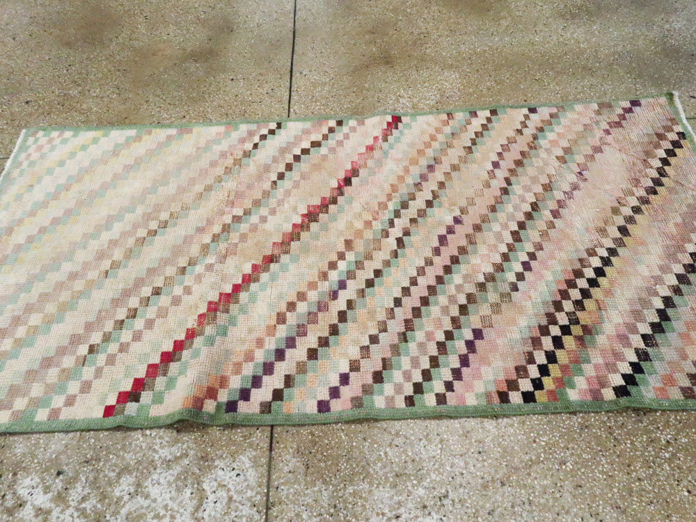 Vintage Turkish Anatolian Distressed Rug, No.20839 - Galerie Shabab