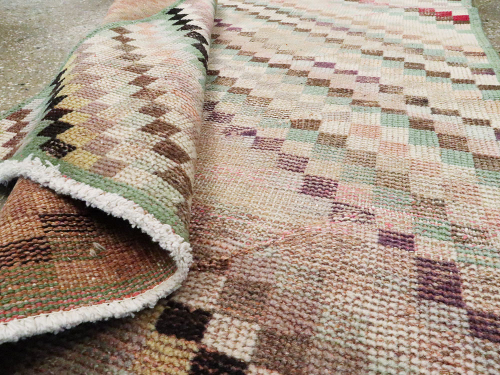 Vintage Turkish Anatolian Distressed Rug, No.20839 - Galerie Shabab