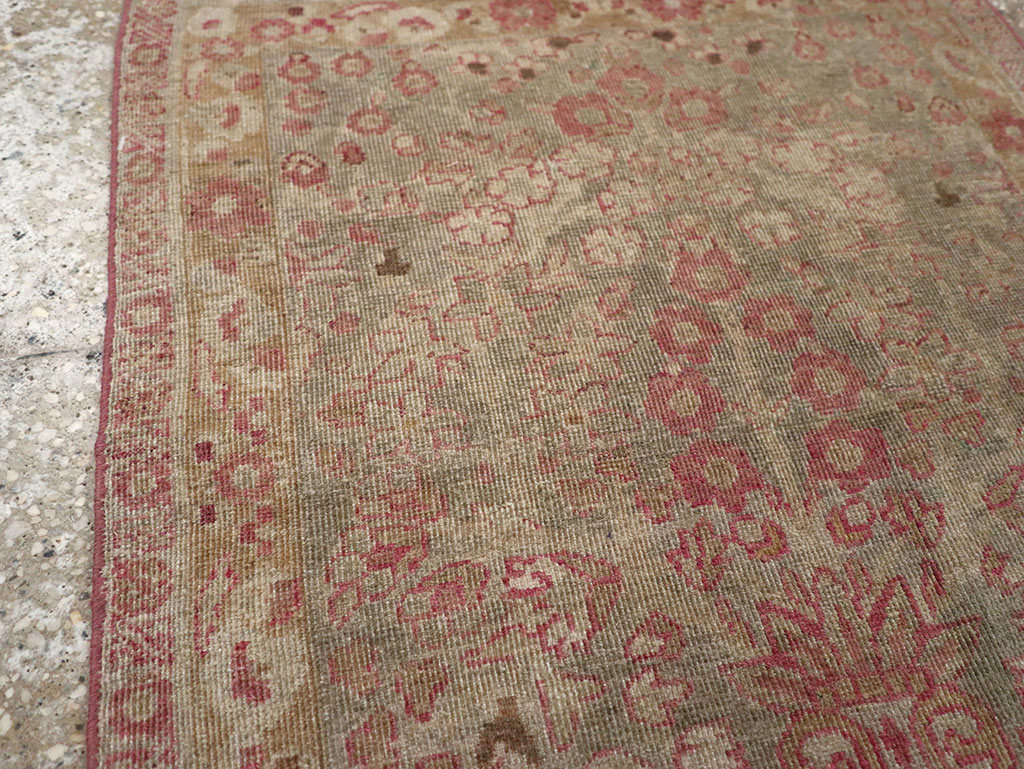 Antique Persian Mashad Throw Rug, No.20869 - Galerie Shabab
