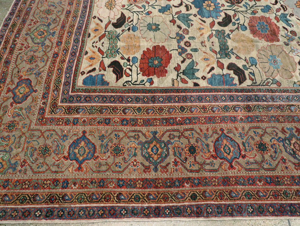 Antique Persian Sultanbad Carpet, No.20872 - Galerie Shabab