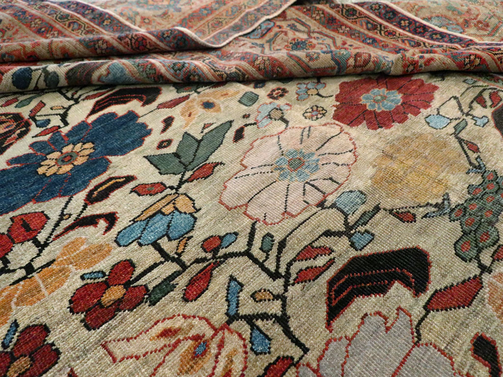 Antique Persian Sultanbad Carpet, No.20872 - Galerie Shabab