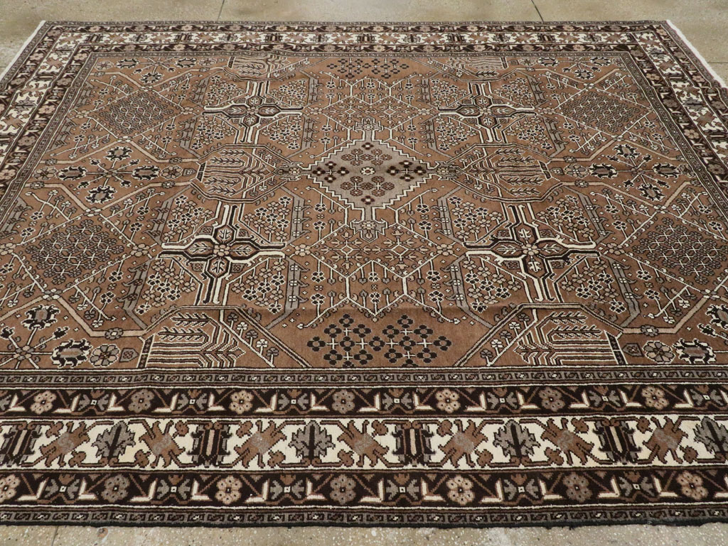 Vintage Persian Bakhtiari Carpet, No.20877 - Galerie Shabab