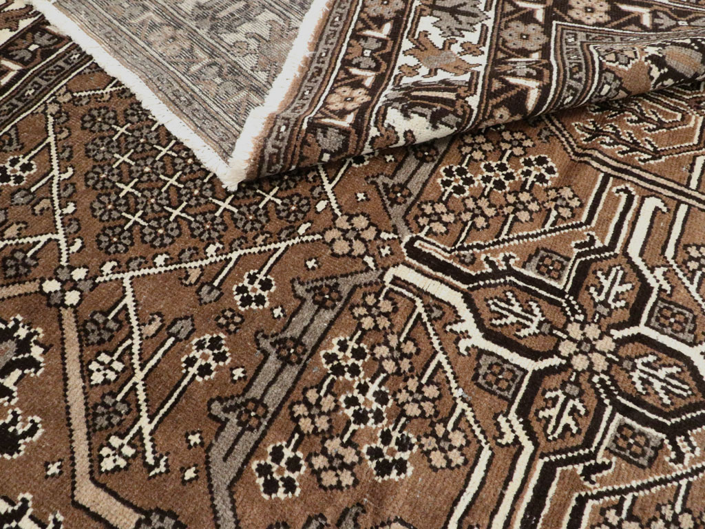 Vintage Persian Bakhtiari Carpet, No.20877 - Galerie Shabab