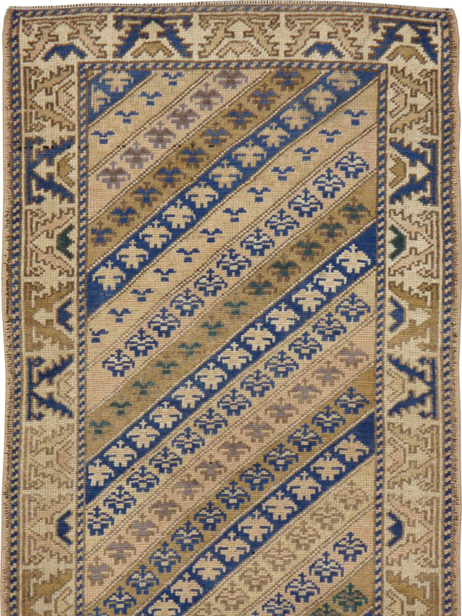 Antique Oushak Runner, No.20880 - Galerie Shabab