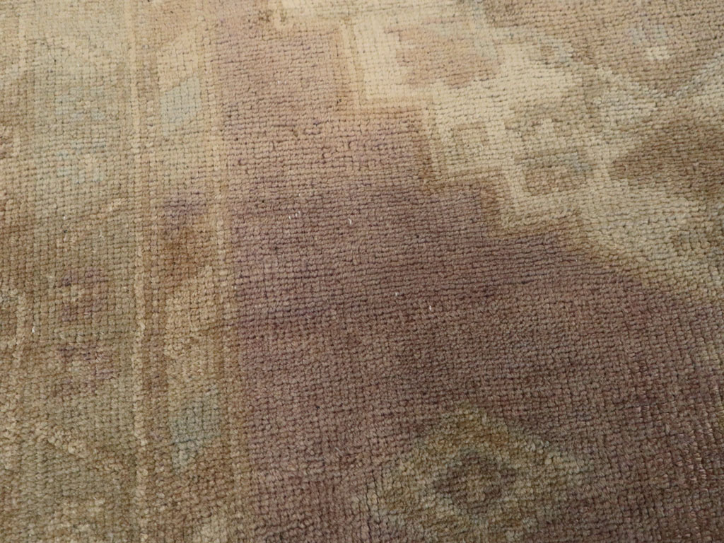 Antique Turkish Oushak Rug, No.20881 - Galerie Shabab