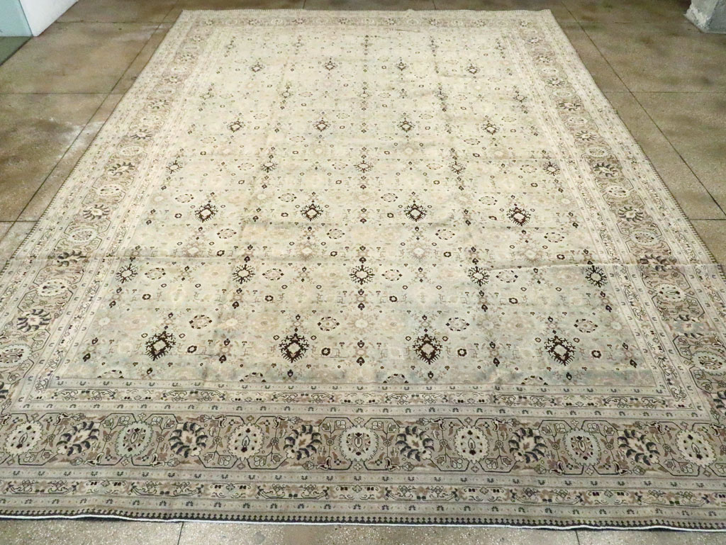 Antique Persian Tabriz Carpet, No.20903 - Galerie Shabab