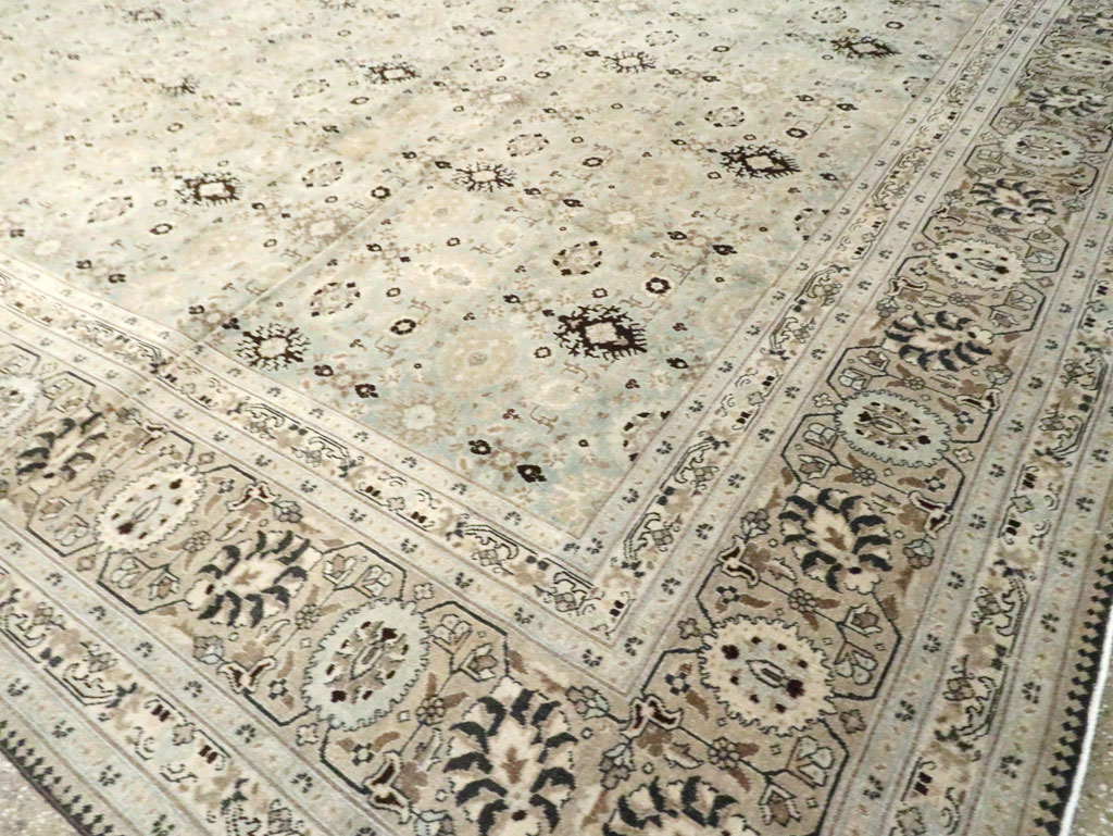 Antique Persian Tabriz Carpet, No.20903 - Galerie Shabab