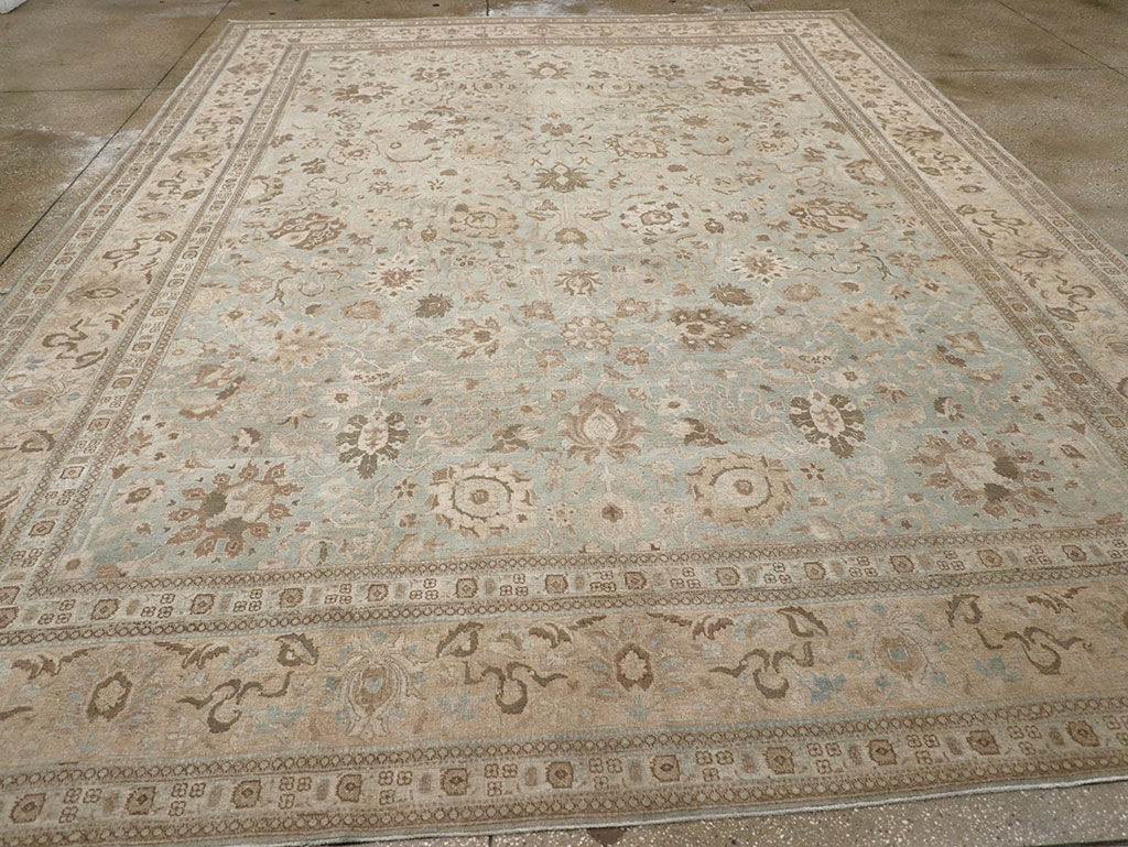 Antique Persian Tabriz Room Size Carpet, No.20909 - Galerie Shabab