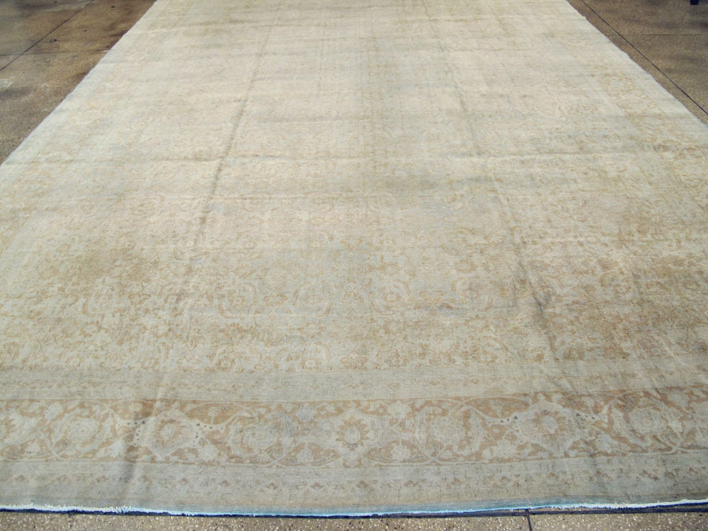 Antique Persian Tabriz Carpet, No.20920 - Galerie Shabab