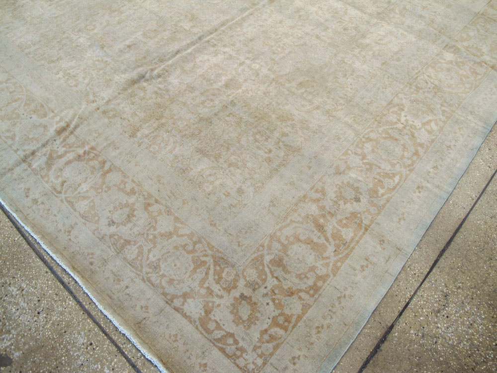 Antique Persian Tabriz Carpet, No.20920 - Galerie Shabab