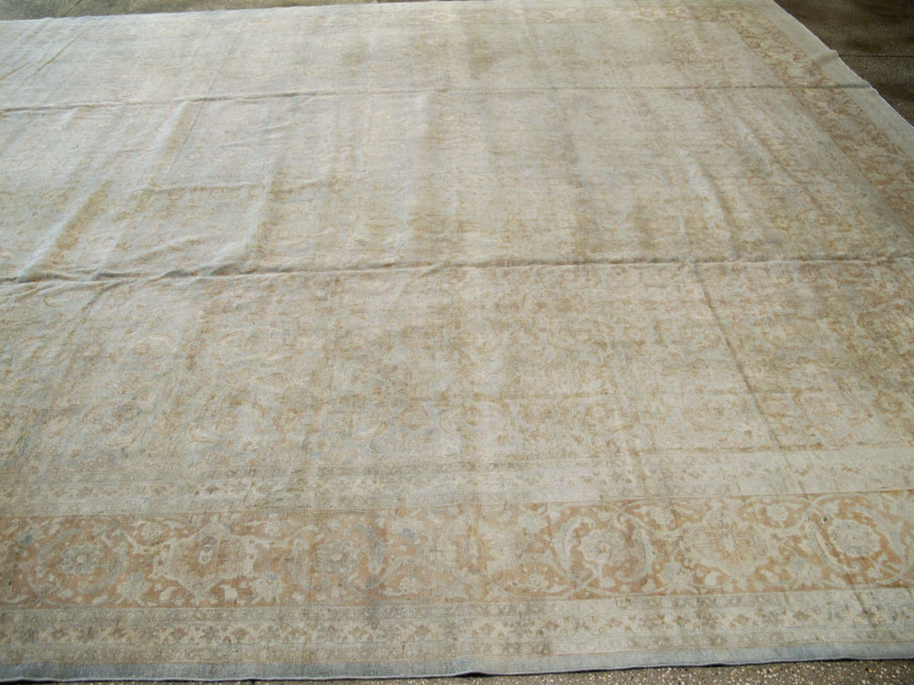 Antique Persian Tabriz Carpet, No.20920 - Galerie Shabab