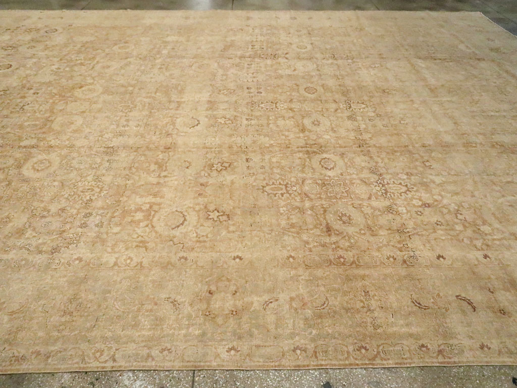 Antique Persian Lavar Kerman Carpet, No.20925 - Galerie Shabab