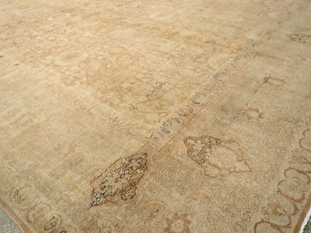 Antique Persian Lavar Kerman Carpet, No.20925 - Galerie Shabab