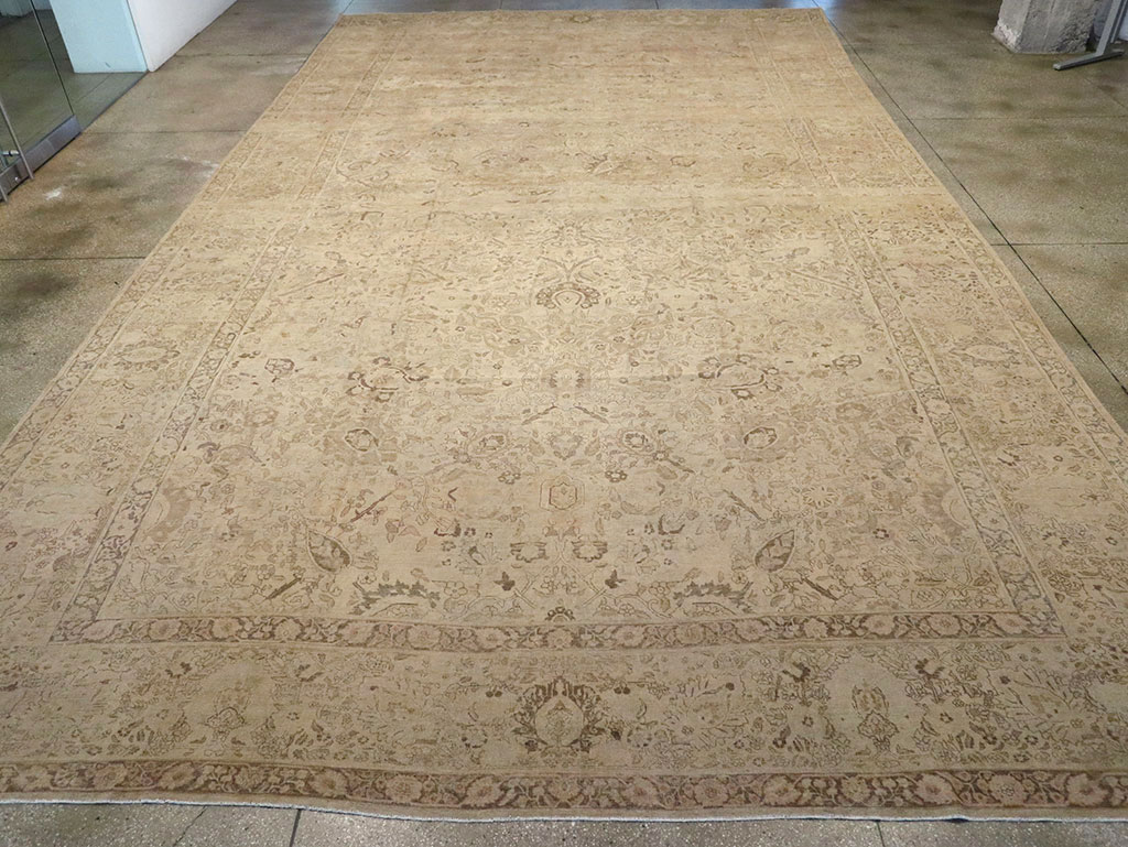 Antique Persian Tabriz Oversize Carpet, No.20929 - Galerie Shabab