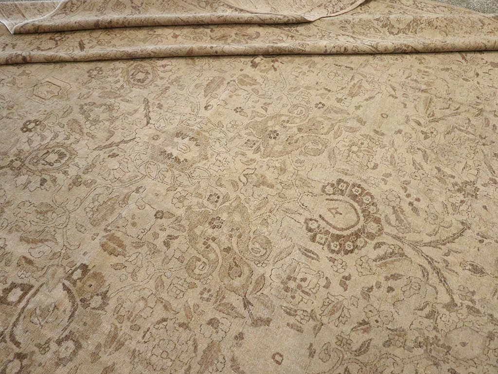 Antique Persian Tabriz Oversize Carpet, No.20929 - Galerie Shabab