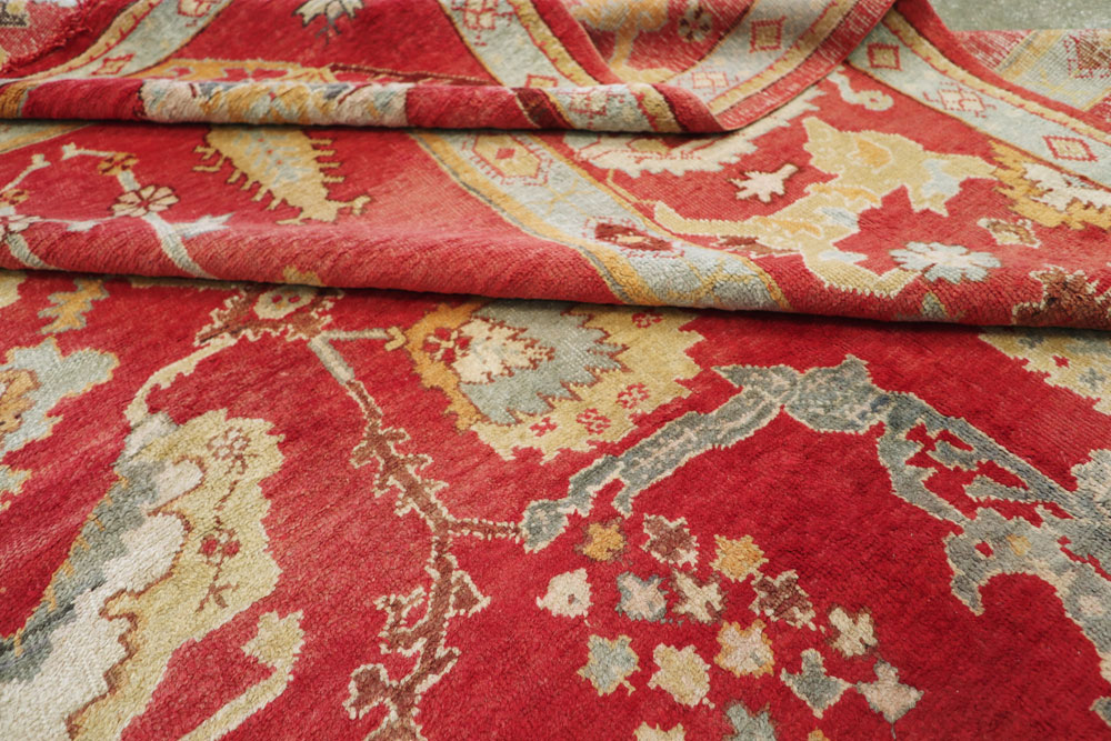 Antique Turkish Oushak Carpet, No.20984 - Galerie Shabab