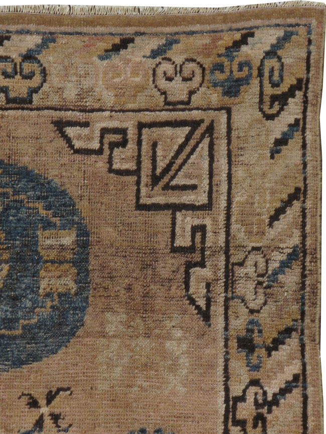 Antique Khotan Rug, No.21000 - Galerie Shabab