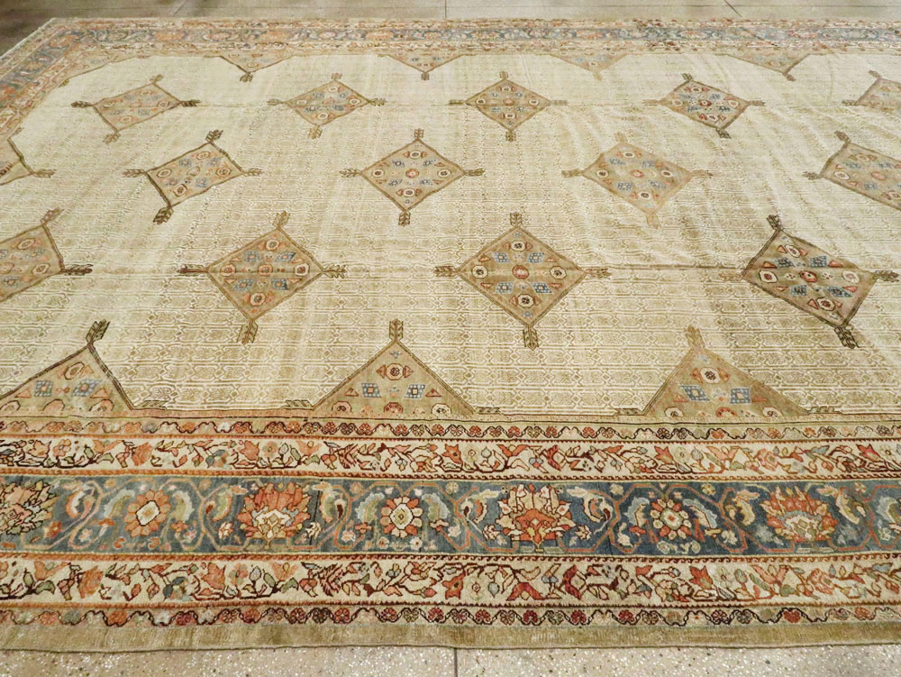 Antique Serab Carpet, No.21008 - Galerie Shabab