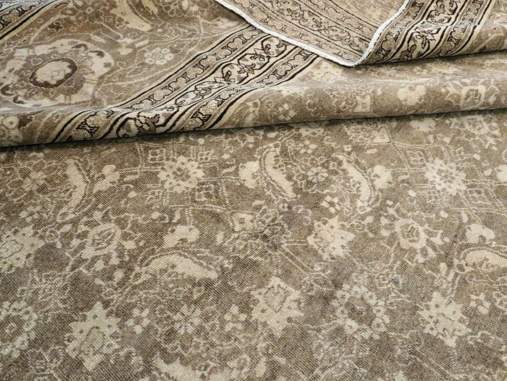 Antique Persian Tabriz Carpet, No.21025 - Galerie Shabab
