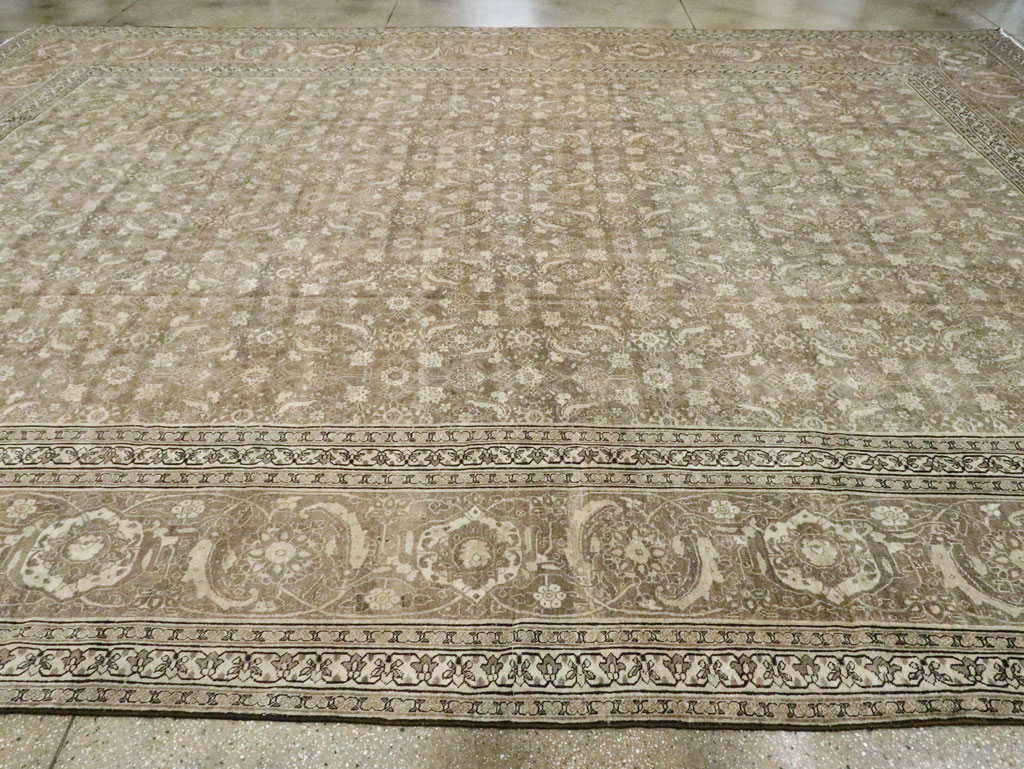Antique Persian Tabriz Carpet, No.21025 - Galerie Shabab