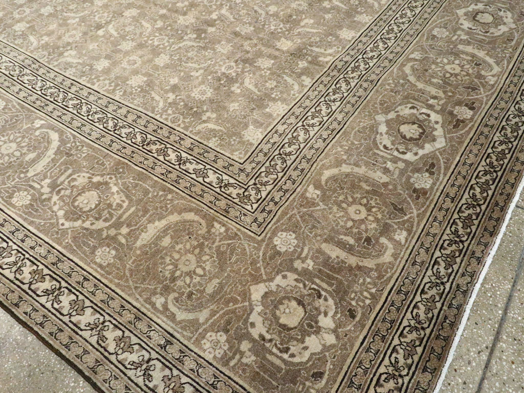 Antique Persian Tabriz Carpet, No.21025 - Galerie Shabab