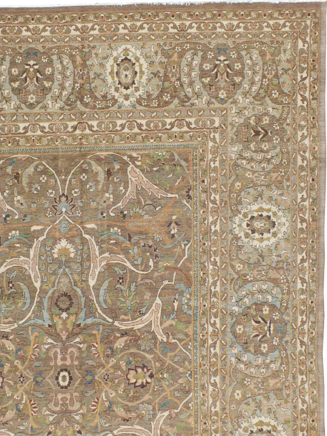 Contemporary Persian Tabriz Carpet, No.21031 - Galerie Shabab