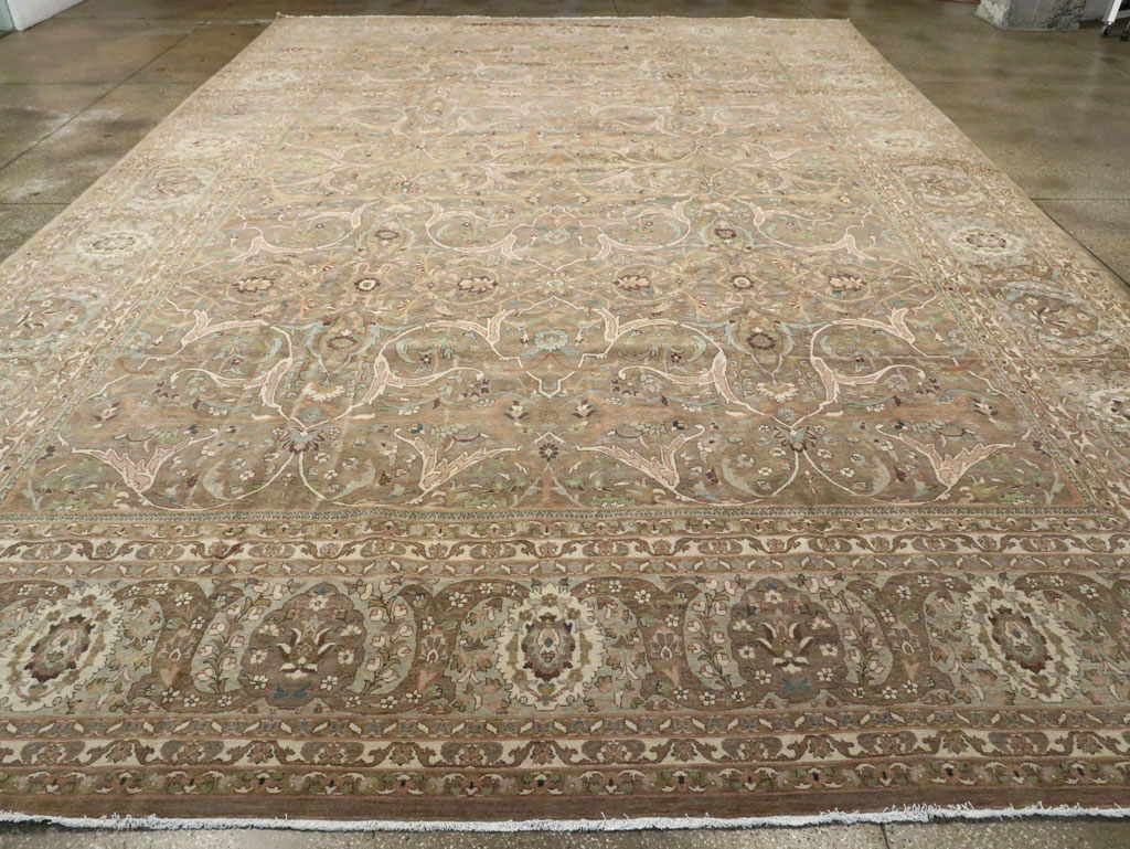 Contemporary Persian Tabriz Carpet, No.21031 - Galerie Shabab