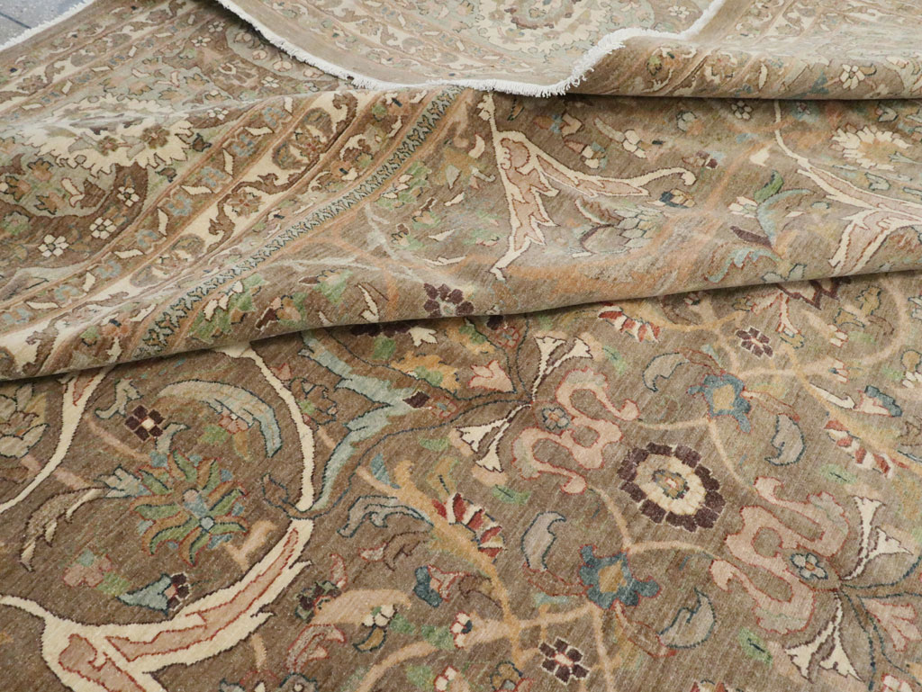 Contemporary Persian Tabriz Carpet, No.21031 - Galerie Shabab