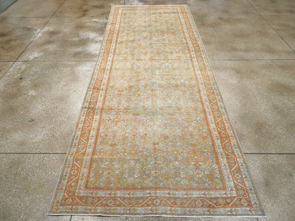 Antique Persian Mahal Gallery Carpet, No.21035 - Galerie Shabab