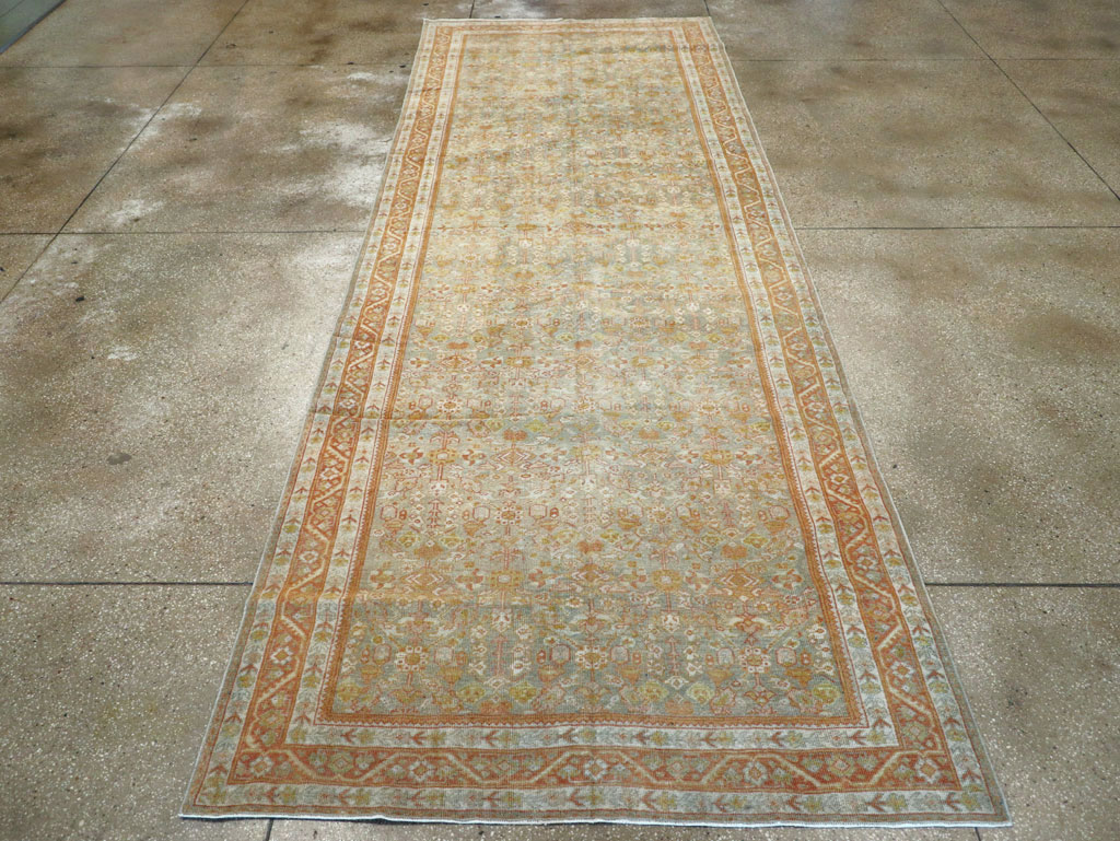 Antique Persian Mahal Gallery Carpet, No.21035 - Galerie Shabab