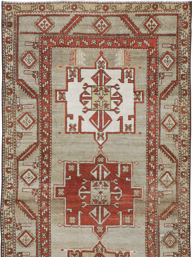 Antique Persian Karajeh Rug, No.21057 - Galerie Shabab