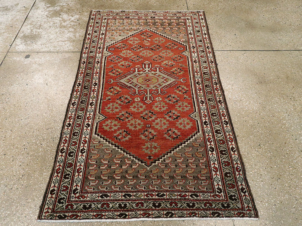 Antique Persian Malayer Rug, No.21069 - Galerie Shabab