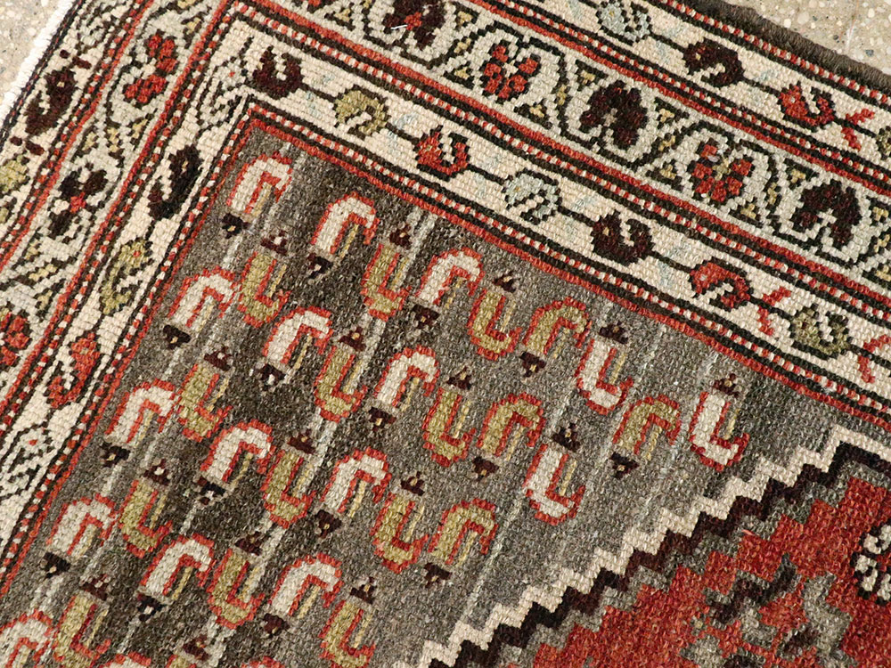 Antique Persian Malayer Rug, No.21069 - Galerie Shabab